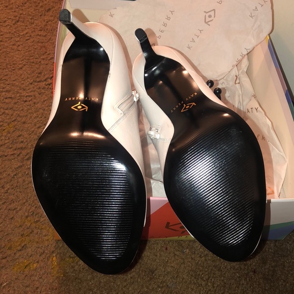 NIB-KATY PERRY UNITY TOO BOOTIES - Picture 5 of 7